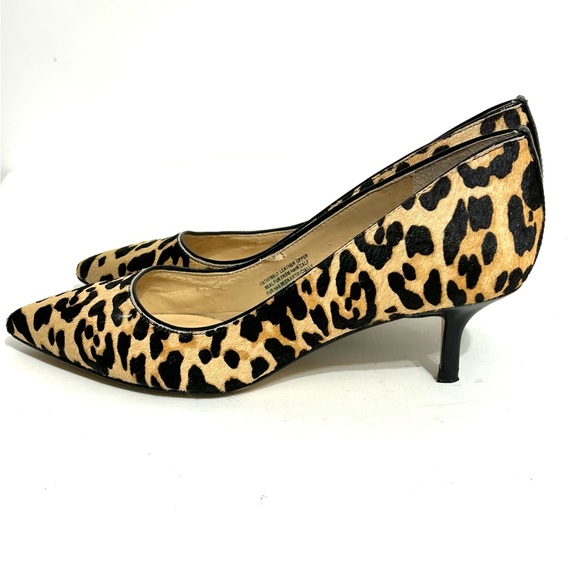 IVANKA TRUMP ~ LEOPARD WOMEN'S  SIZE 6M BEIGE / BLACK CLASSIC  HEEL SHOES - Picture 3 of 14
